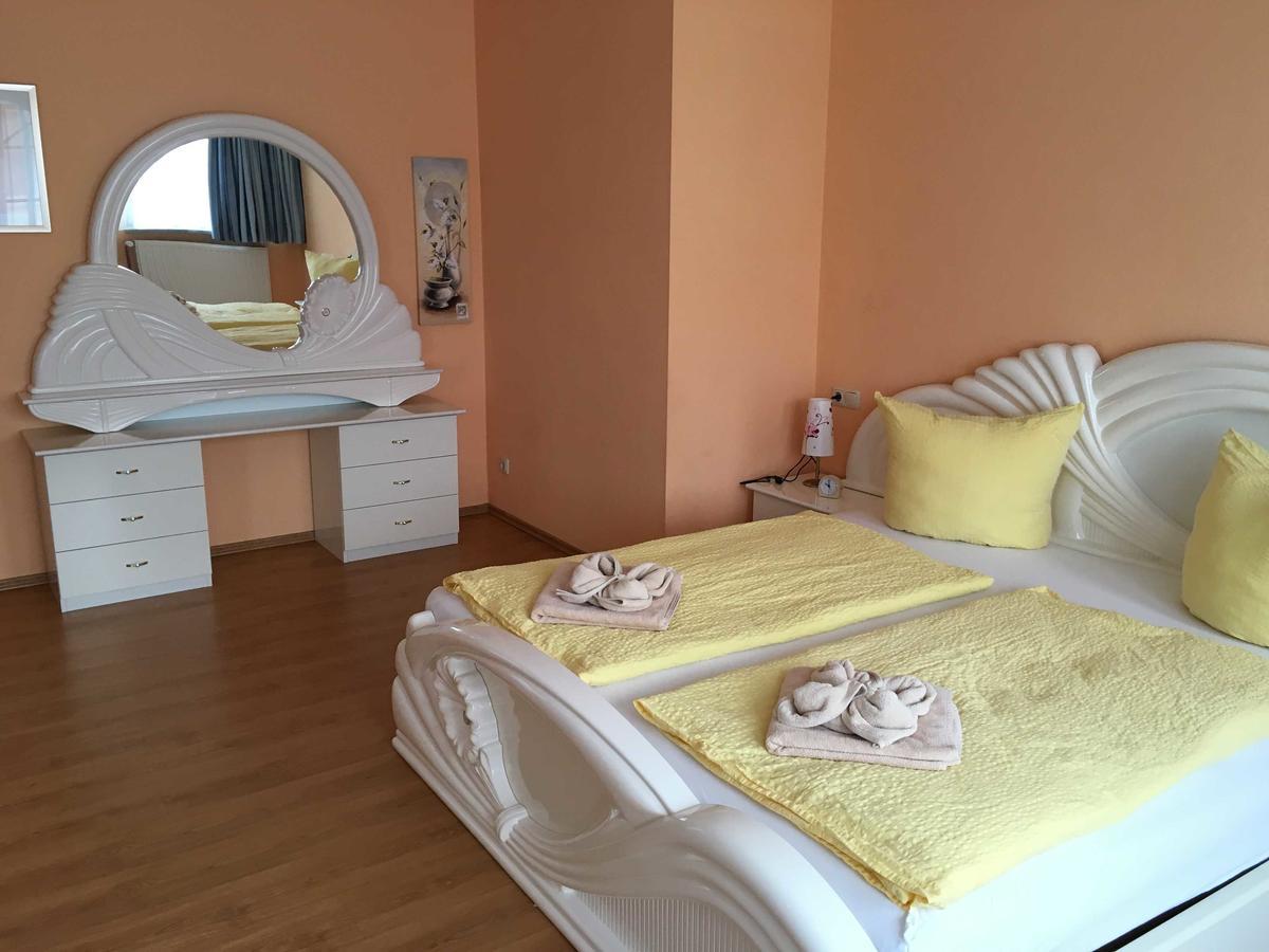 Ferienhaus, Doppelhaushaelfte In Seebad Ahlbeck Heringsdorf  Buitenkant foto